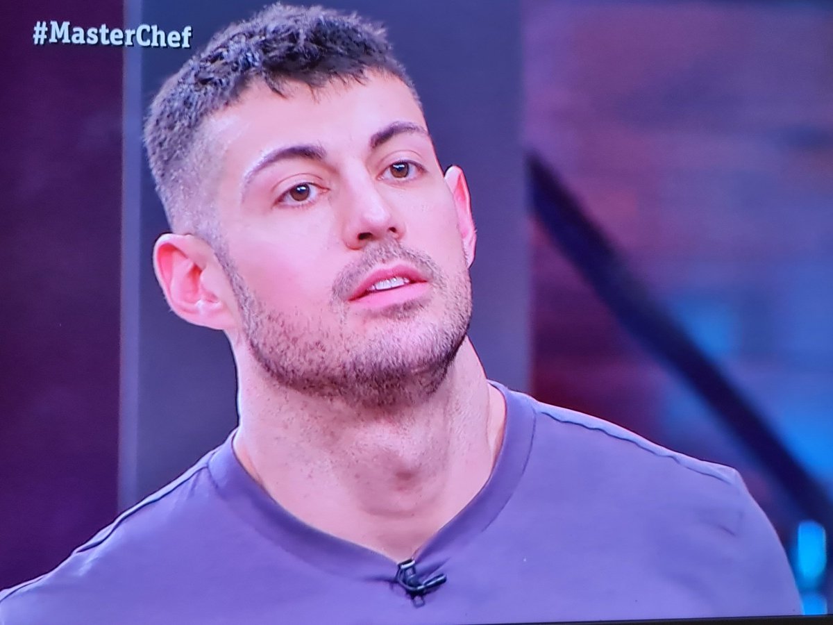 AbelArana's tweet photo. Te puede romper el corazón y te lo puede arreglar.
DIOS EXISTE
#MasterChef https://t.co/J8nU3WqkSU