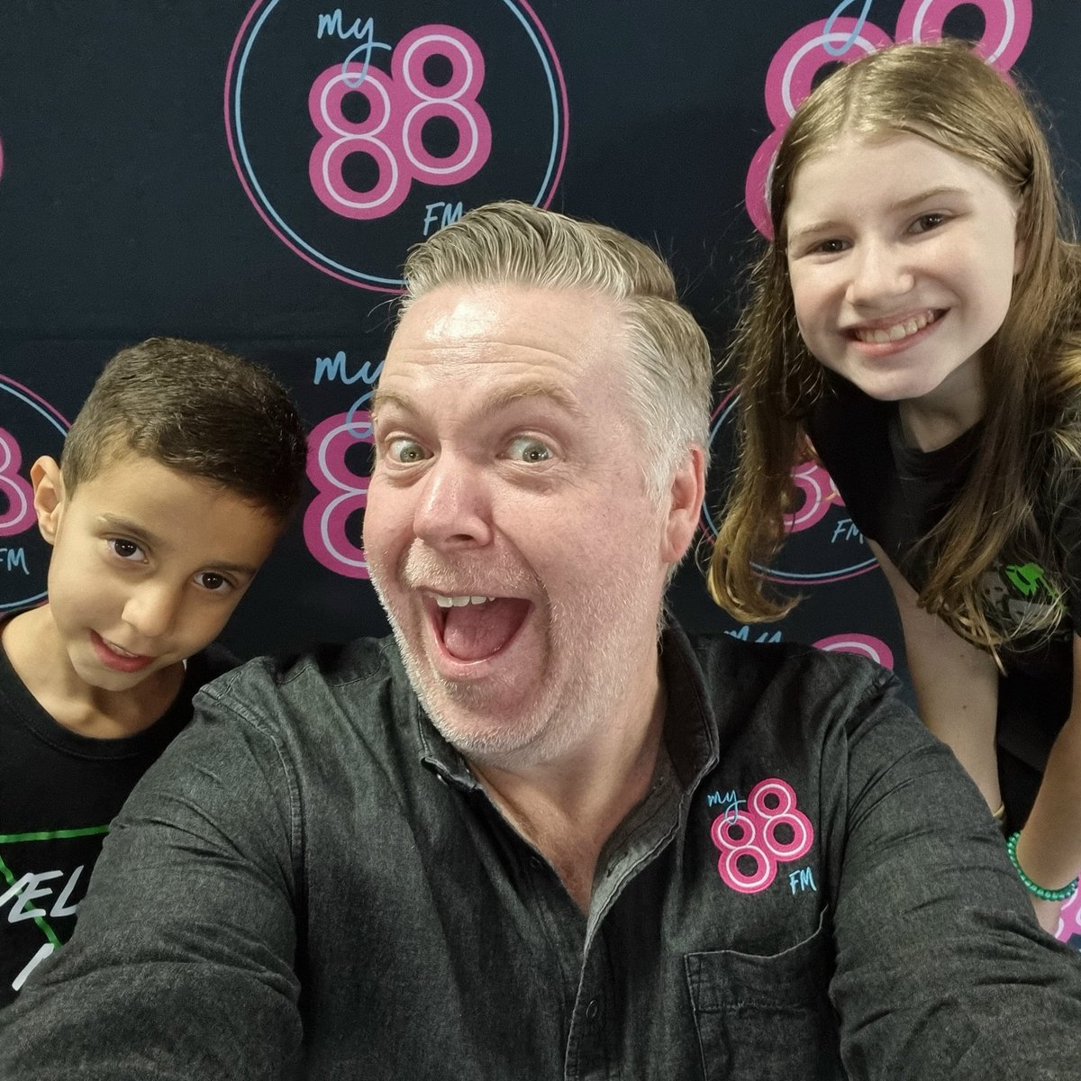 waynetunks's tweet photo. Two of my students, Tabitha and Thomas, dropped by the studio today for a chat about our dance competition.
#My88 #WayneTunks https://t.co/I9Jo32ZWKD