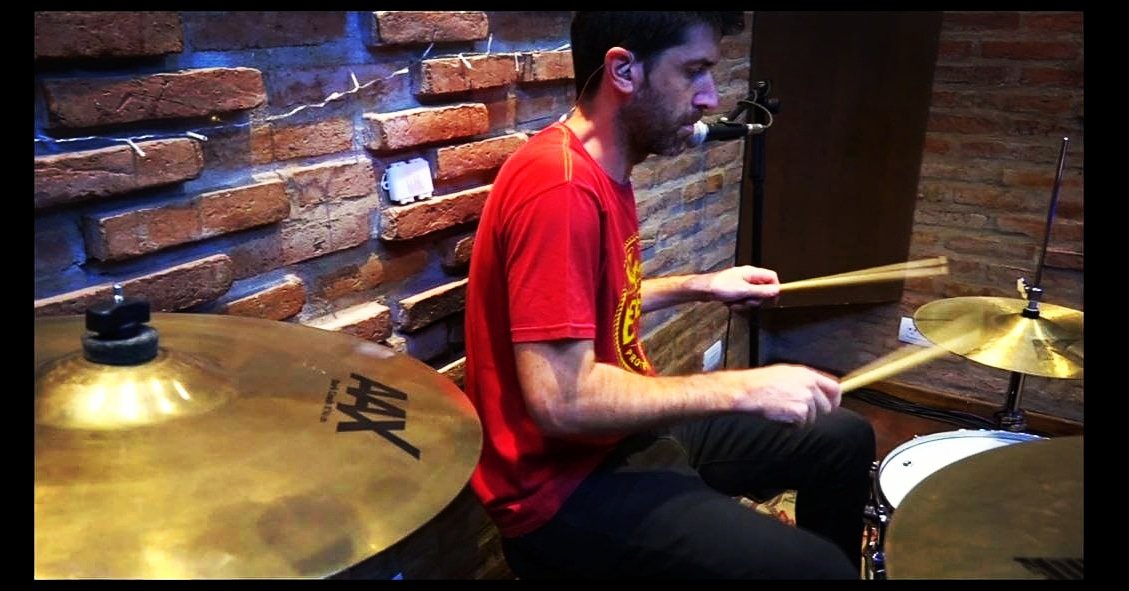 SE VIENE EL PRIMER VIDEO DE LA SESION EN VIVO EN DOMO ESTUDIO

" ...SIN PERDER TIEMPO, APROVECHARON, LA HICIERON CORTA, Y SE BORRARON!!! "