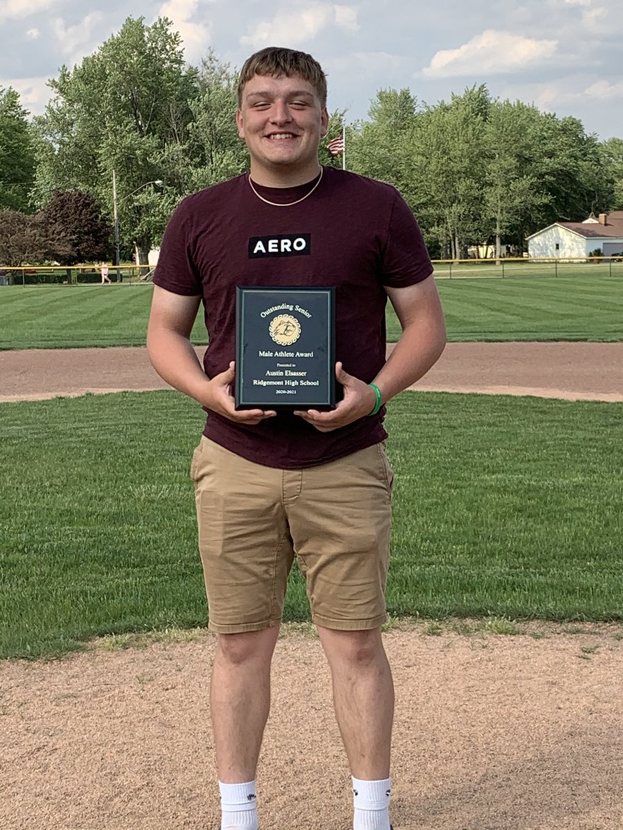 Congratulations to Austin Elsasser on being named the Outstanding Male Athlete for the class of 2021!! You have had a great career at Ridgemont and good luck at Bluffton!!!
