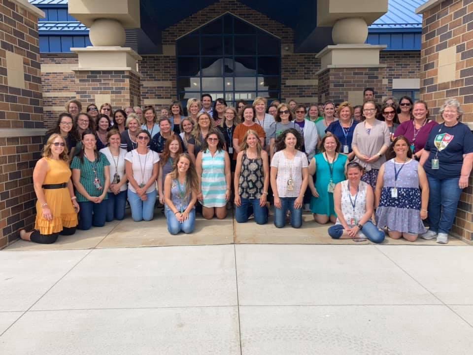MrsHarper9's tweet photo. What a team!!! ❤️☀️📚 https://t.co/DG7QyCrnwC
