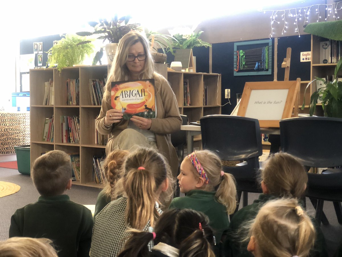 C_Gardnerd's tweet photo. Part 1 of Diving Deeper in the Library with @Jonicholls12 this morning. We brainstormed what we knew about the sun, read a story and began drawing a sunset background. #bromleyschoolnz #TamaiCoL https://t.co/rCUEPLB5a2