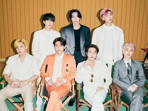 jnflesch's tweet photo. DOIS ANOS DO BTS NO BRASIL! 

ASSISTA:
https://t.co/aREKEnGDPC https://t.co/viIfWjaeFH