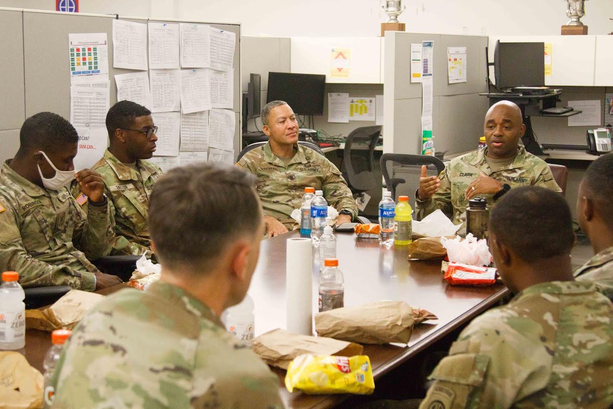 g1_army's tweet photo. Lunch with the 82nd Airborne Division G1. I truly enjoyed the questions and feedback on how Army Policies impact them as Soldiers and HR Professionals! Great ideas and suggestions exist with our Junior Soldiers. #DefendAndServe #leaderdevelopment #payitforward https://t.co/FFISS4g7QE