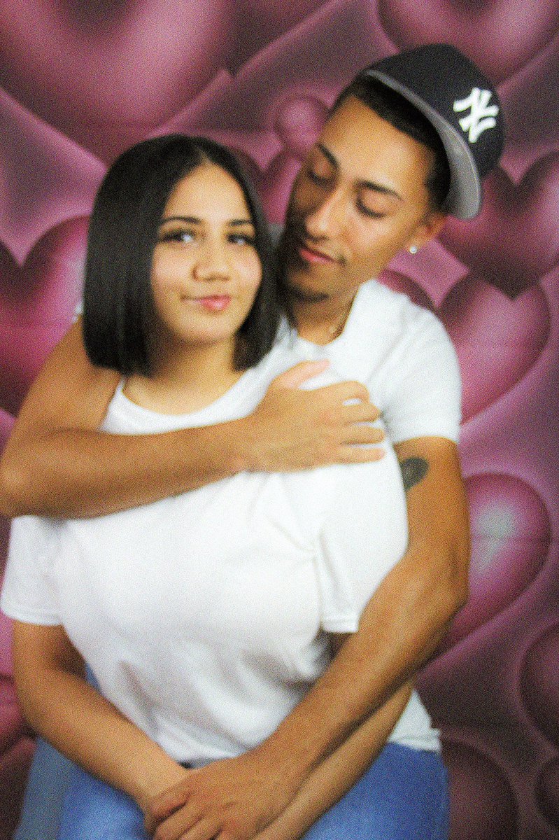KKayCorona's tweet photo. Early 2000 photo session! #photography #mallshoot #oldschool #CoupleGoals #CouplesCam #explorepage #love #anniversary BOOK ME ! ๐ธ https://t.co/TcL0JSdxzL