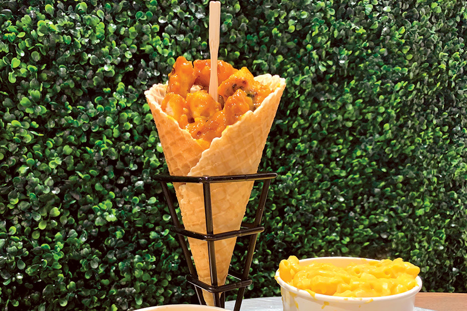 OhioMagazine's tweet photo. From authentic Thai and Laotian cuisine to fried chicken in a cone, visit these spots in @GetToTheBC for a whole range of sweet and savory treats. #bcinspired 🍗 https://t.co/kkhByLolEO https://t.co/AppdZcauye