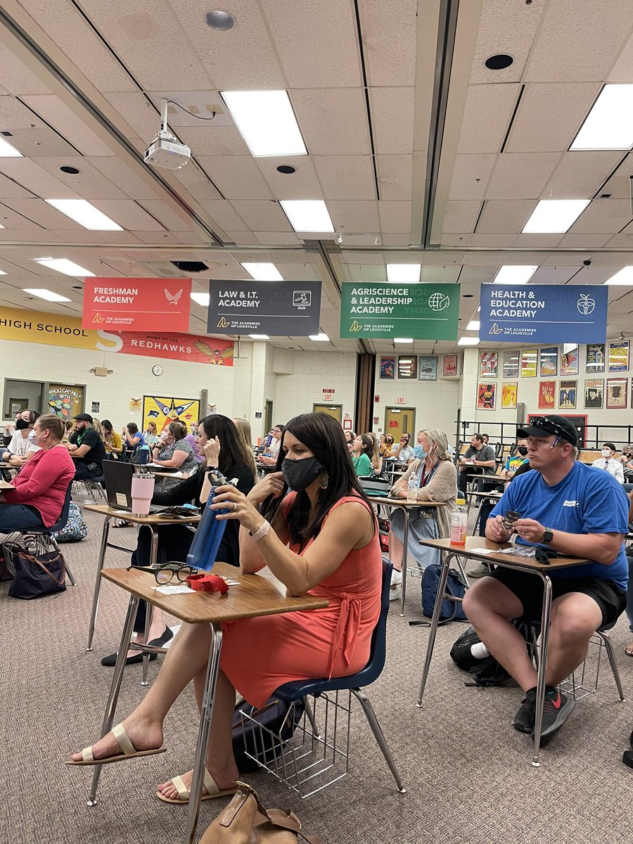 Mary Louise Pozaric tweet media