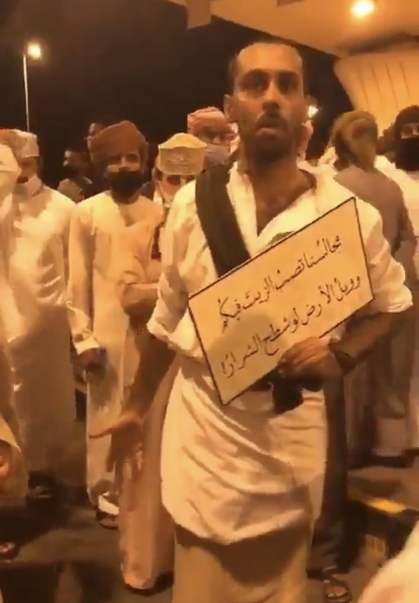 kh_kh_kk's tweet photo. #احذروا التراكمات فهي لا تعرف عزيز " 

#صلاله_تنتفض #صحار_��نتقض #صحار_الآن #عمان_تنتفض #صلاله_الان https://t.co/DnOQuqCXmg