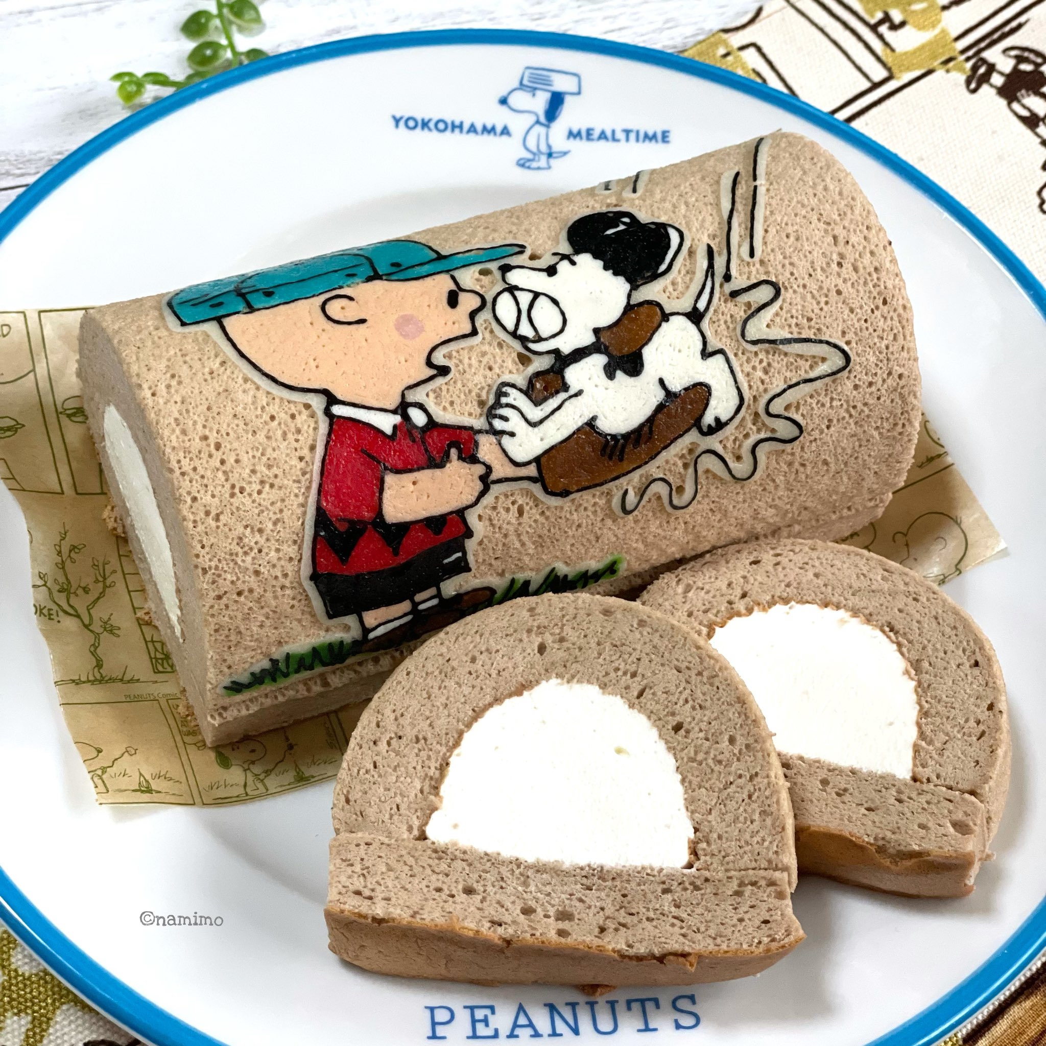 ｎａｍｉｍｏ ココア生地にホワイトチョコムースのデコロール スヌーピー チャーリーブラウン Peanuts デコロール パータデコール Yunideco ロールケーキ ムースケーキ ガーナ T Co 7ex7p43haz Twitter