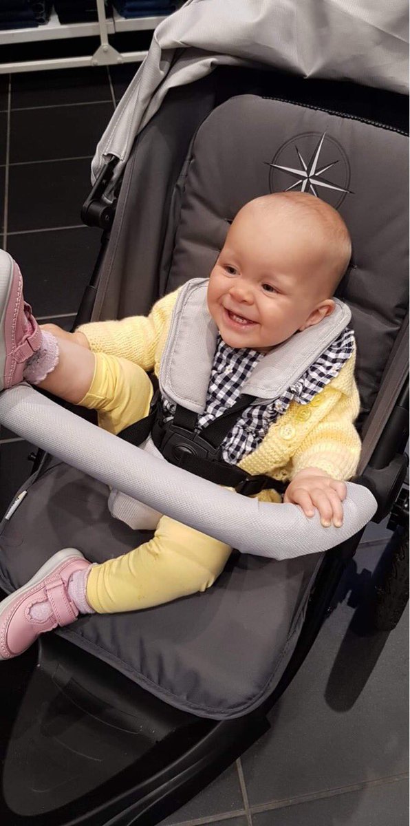 _P4RRY_'s tweet photo. My #babygirl had her first shoe fitting and new shoes today... where does the time go 😫🥰 #daddysgirl #myworld https://t.co/ms3pSw5wya