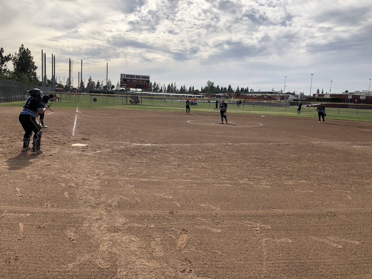 CavDisciplineO1's tweet photo. The Lady Cavs are playing a great game against the Ontario Jaguars . 14-4 at the bottom of the 6th inning. https://t.co/QjMVcMs60B