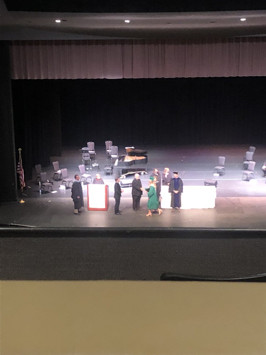 c_earley93's tweet photo. Congratulations, Falcons!!! 💚💚@jpIIfalcons @JPIISports #Classof2021 #flylikeaFalcon https://t.co/ara9VtReE4