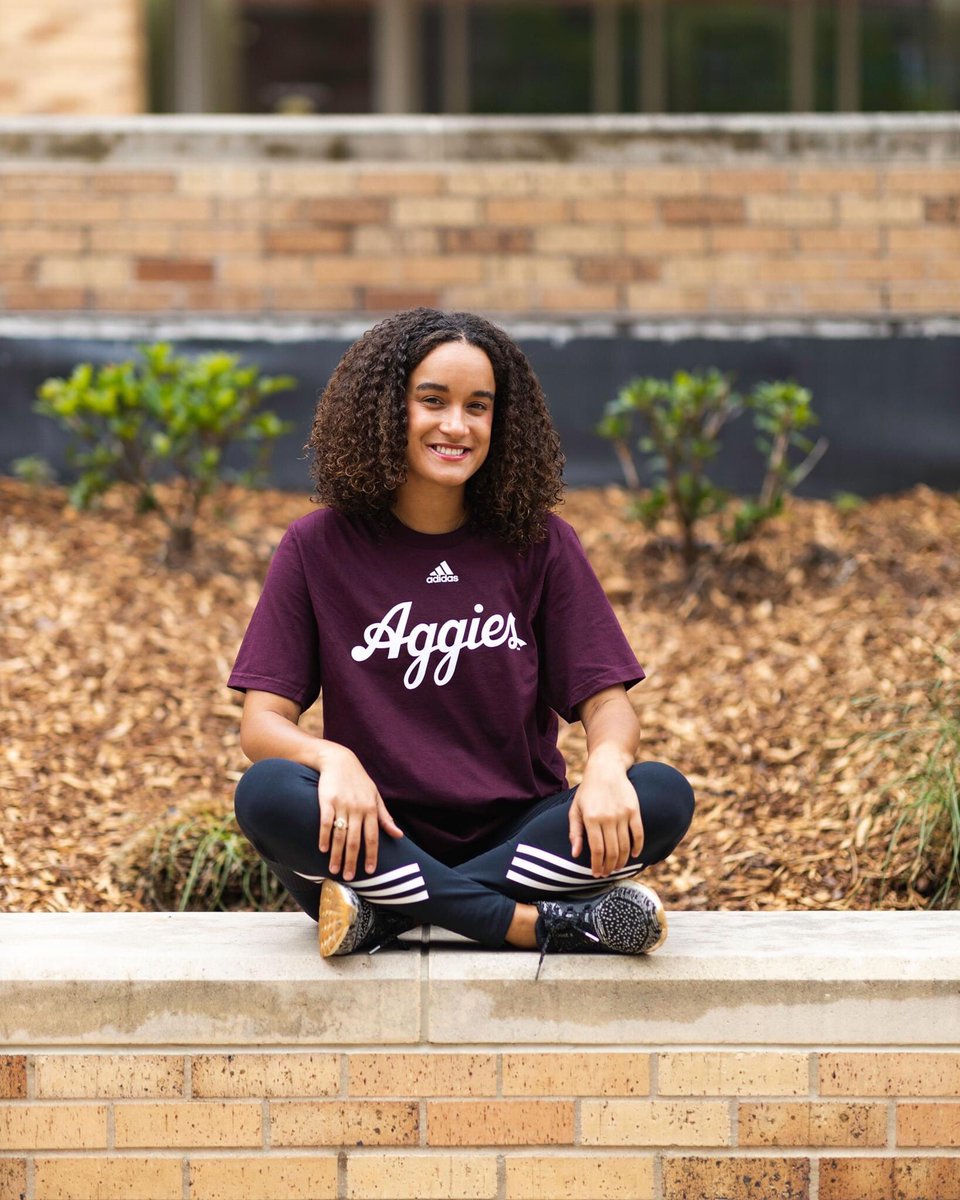 Maroon U tweet media