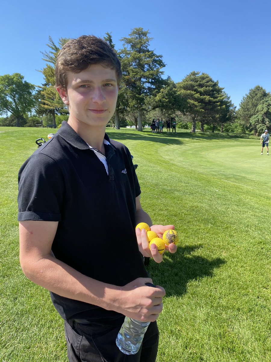 In the top 5 after Day 1. Can’t win it on day 1 ....but we are hanging around!!  Should be a great day tomorrow especially if RBJ is there! <a href="/JoeMessere/">💻 Joe Messere</a> <a href="/GoeringWill22/">Will Goering</a> <a href="/JoeyKoralewski/">Joey Koralewski</a> <a href="/jackson_henry9/">Jackson Henry</a> @FoxBowdie <a href="/JonathanSchardt/">Jonathan Schardt</a> <a href="/KearneyCC/">Kearney Country Club</a>