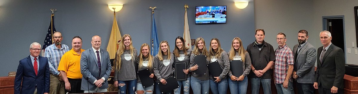 DonohueJr's tweet photo. Congratulations @SRGVB17 being honored by Mayor Gregory Myhre &amp; Stafford Twp Council for their NJSIAA SJ Group IV Title. Congrats Seniors &amp; Coach Maxwell. #RamPride🐏🏐🇺🇲 https://t.co/BY6shfWOM7