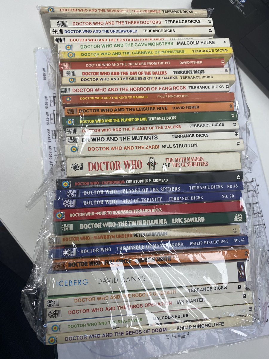 kellogs24's tweet photo. Got books? My “new” Doctor Who Target novels arrived today! Look at these bad boys! Oh yeah!
@theDWshow @David_Kitchen_ @andwbcpodcast
One hit of $145 later... Boom!
#drwho #tardis #targetnovels #bbc #lotstoread #classicwho #wheretostart https://t.co/FKn8zaXH6N