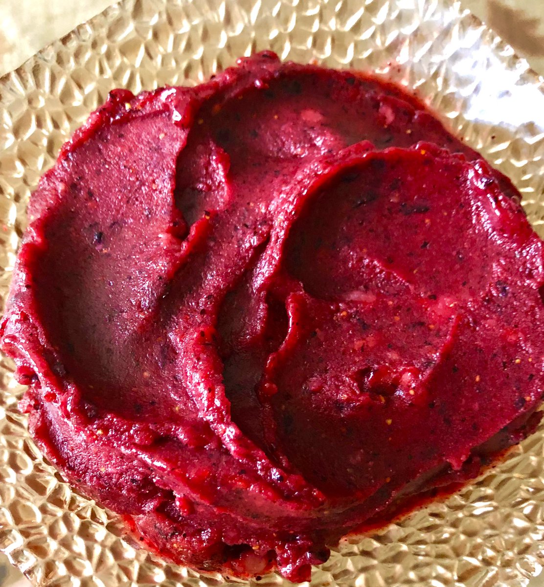 CarolynAkens's tweet photo. Strawberry Blueberry Gelato...Raw Food Dessert!
#strawberrygelato #rawfooddessert #rawfoods #rawfoodlifestyle #rawfoodchef #rawfoodpastrychef #blueberrygelato #rawcuisine #gelatorawdessert #rawfooddesserts #strawberrieslover #blueberrieslover https://t.co/Imyz8L1lDw