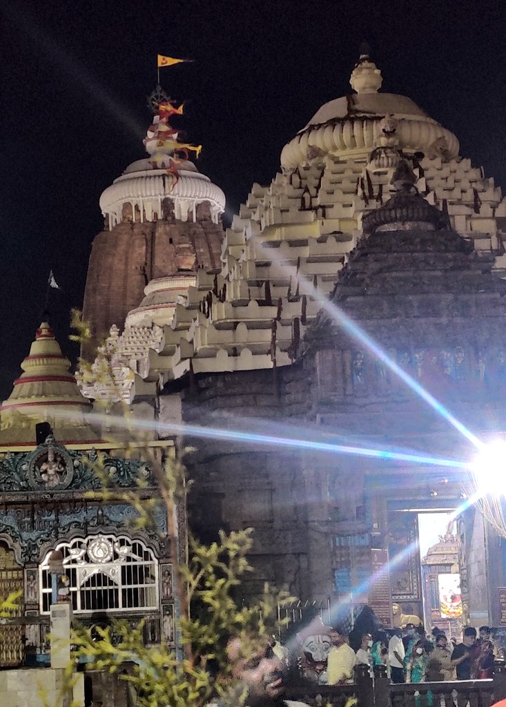 ସକାଳୁ ଉଠି ଘରକୁ ଆଗ ଫୋନ୍ କଲି...ବାପା କହିଲେ, "ବର୍ଷା କମ୍... ପବନ ବହୁତ" 😪
600 କିମି ଦୂରରେ ଥାଇକି ବି, କେଜାଣି କାହିଁକି ଅଜଣା ଗୋଟେ ଭୟରେ ଆଖିରୁ ଲୁହ ଝରିଗଲା 😭

କାଳିଆ ରେ, ସଭିଙ୍କୁ ସୁରକ୍ଷିତ ରଖ ତୋ ମହାବାହୁ ତଳେ.... ଜନଜୀବନ କିଛି କ୍ଷତି ନ ହେଉ 🙏🙏
#CycloneYaas