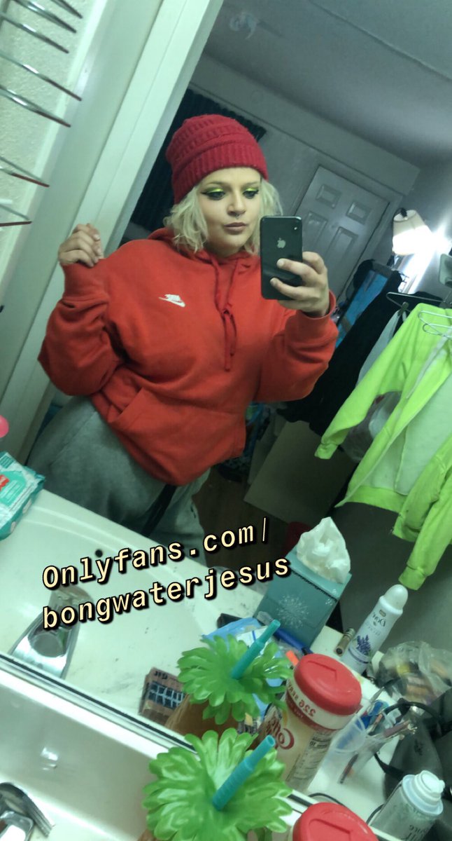 k_madilynn's tweet photo. Wanna see me strip all the way down? Onlyfans link โ> https://t.co/Uk3ti9nm01 #strip #tease #teasertuesday #onlyfans #reddit #avnstars #SellingContent #WorkFromHome #bodypositivity #camgasm #camgirl #beanietwt #nsfw #nsfwxRolePlay https://t.co/MORNpl7FPO