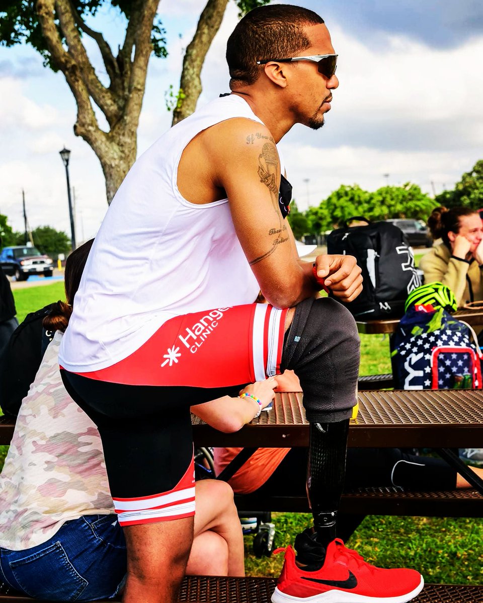 RA5ive's tweet photo. "When I Lost All Of My Excuses, I Found All Of My Results "......
#Loading  
#Rookieseason
😎😤
#focused #lockedin #paratriathlete #paratriathlon #triathlete #training #Tuesdayvibes #Tuesday #inspirationalquotes #RookieSeason #triathlon #amputee #prostheticleg #coolpics https://t.co/2gjIClaunh