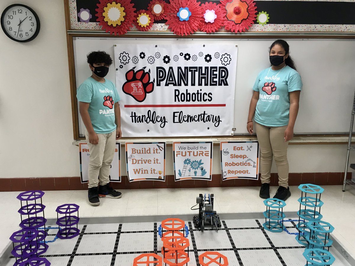 mrspatten2's tweet photo. Extremely proud of our @Handley_Panther robotics teams competing in the #vexworlds championship @REC_Foundation #pantherpride https://t.co/cYhqYQUylH