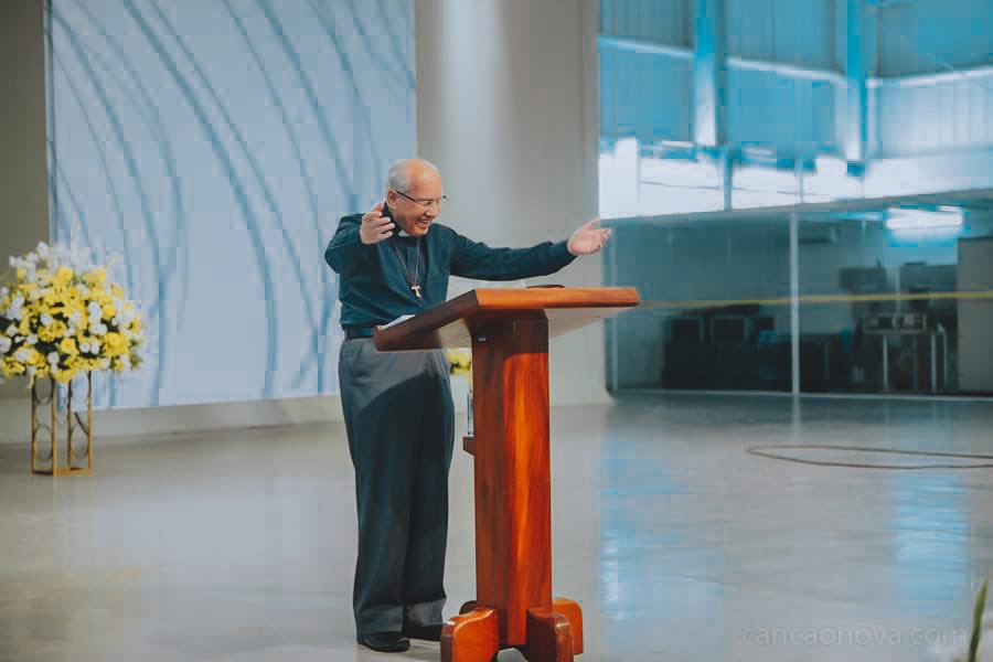 ➡️Um pedido especial do Monsenhor Jonas Abib

Padre Jonas pediu hoje orações: que elevemos nossos corações aos céus por ele para que seu tratamento tenha êxito, possa receber alta do hospital e continuar a recuperação em casa. Oremos ao Senhor. 🙏