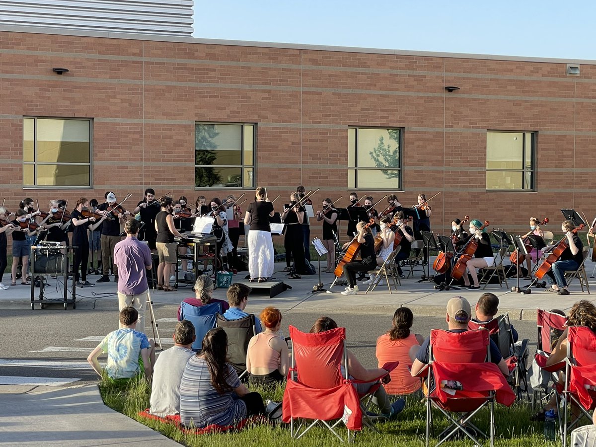 ForestLakeMS's tweet photo. We could have done with a bit less wind, but WHAT A PERFORMANCE this evening!!  BRAVO!!! https://t.co/MPZvzHzpuc