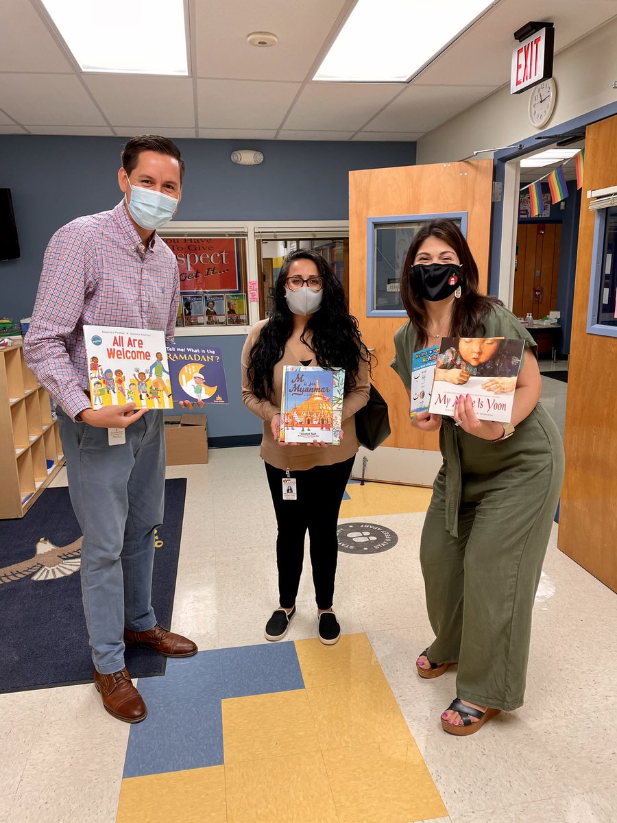Thank you <a href="/AISDMultilingue/">AISD Multilingual Ed</a> Refugee Family Support Coordinator, Ms. Shamsuddin, for helping us ensure all student languages are represented in our library. We will keep growing our collection. 📚