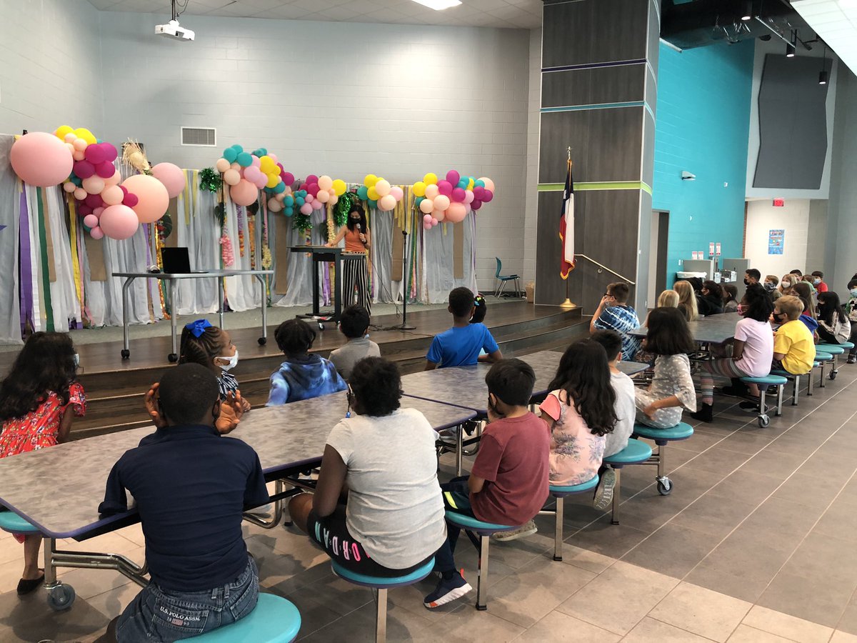 ecabahug1_ellen's tweet photo. Celebrating EVERY cub! Congratulations to all of our hardworking and strong-minded foxcubs! EOY Learning Celebrations @FoxKISD @MrCabahug @MrScharle #foxciting https://t.co/WOXHTjUOuI