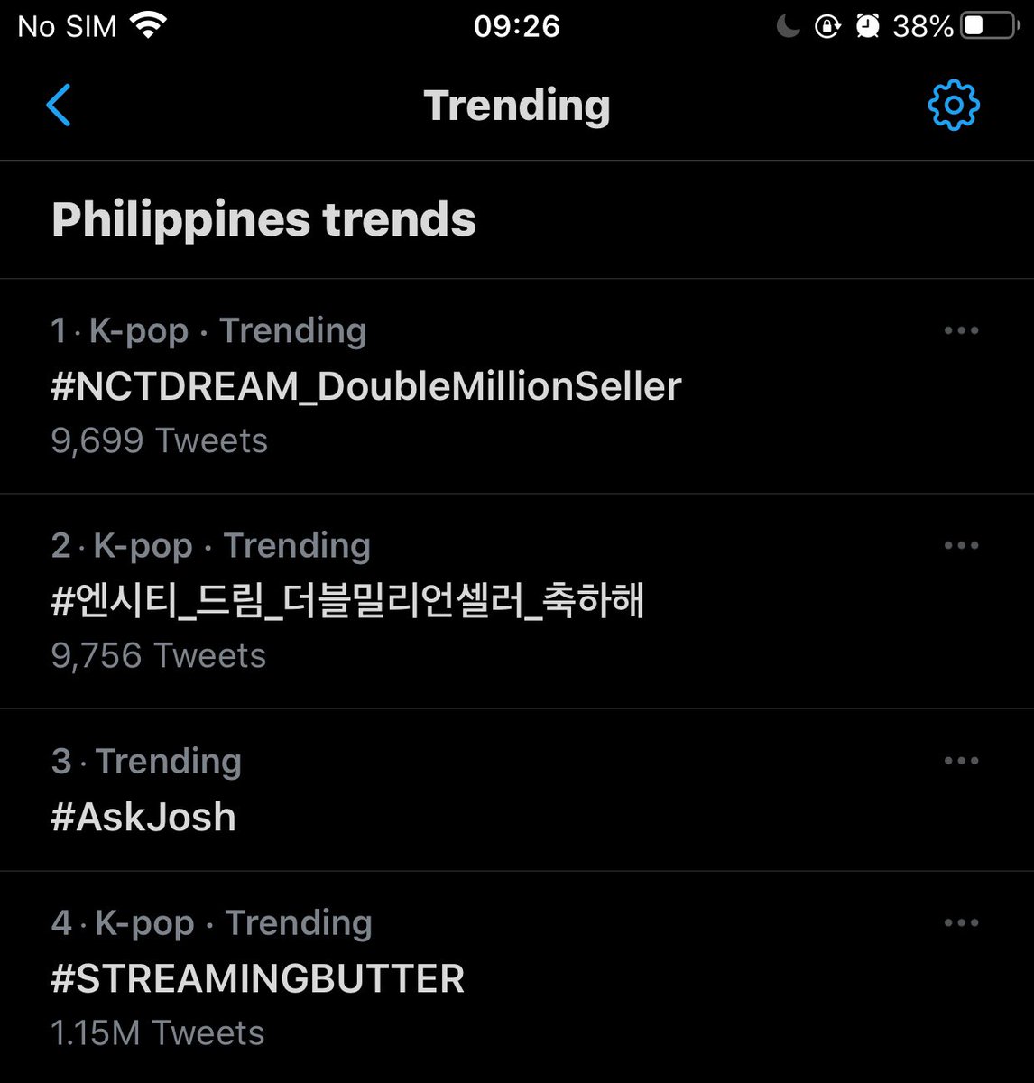 maureetes's tweet image. #AskJosh nyo napapaligiran ng Kpop