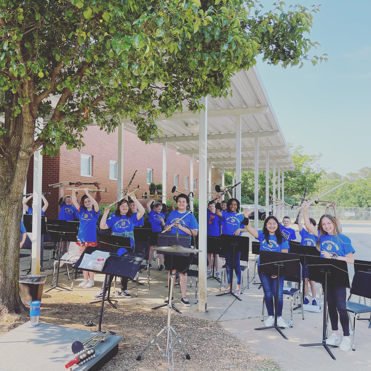 ngarnerband's tweet photo. These SPICY 🔥 6th graders gave a great first concert today! Way to go! @northgarnerms2 #band #music https://t.co/iUz6eDeAgL