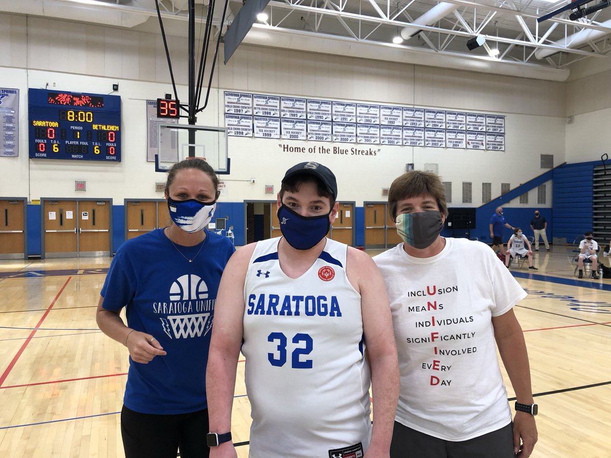 unifiedsaratoga's tweet image. We celebrated our amazing seniors today and all they have given to our program! Bethlehem came to play and earned a well deserved W (final score 37-34). Lots to celebrate and be thankful for, including some Alumni visitors 😊💙🏀⚡️ #onceabluestreakalwaysabluestreak