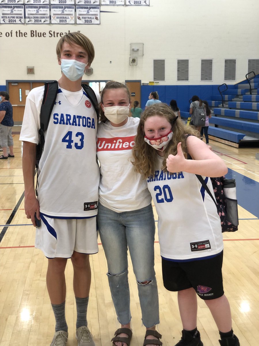 unifiedsaratoga's tweet image. We celebrated our amazing seniors today and all they have given to our program! Bethlehem came to play and earned a well deserved W (final score 37-34). Lots to celebrate and be thankful for, including some Alumni visitors 😊💙🏀⚡️ #onceabluestreakalwaysabluestreak