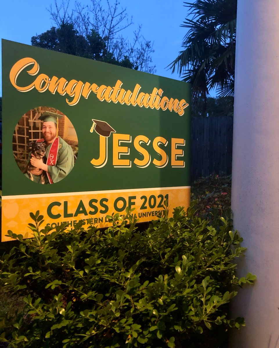 FastsignsNOLA's tweet photo. Last Chance! Don't miss this opportunity. Get your order in asap for your graduate signs; promo ends Friday! Send your requests to 603@fastsigns.com. #2021Graduates https://t.co/SZF4QULXeI