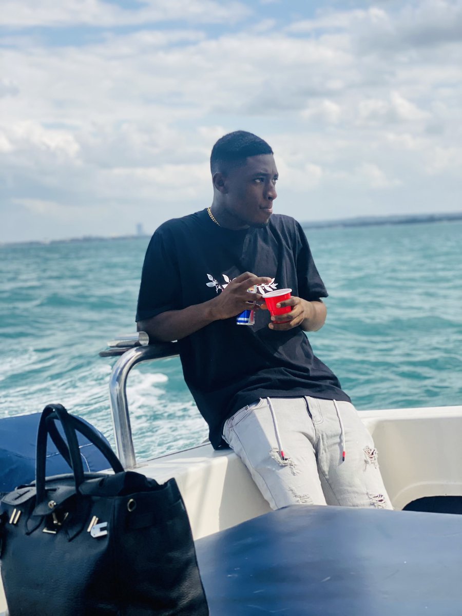 pappyrichie_'s tweet photo. Happy birthday to my self ML 🎊🎉🎈🥳 https://t.co/nM7B7VUDwO