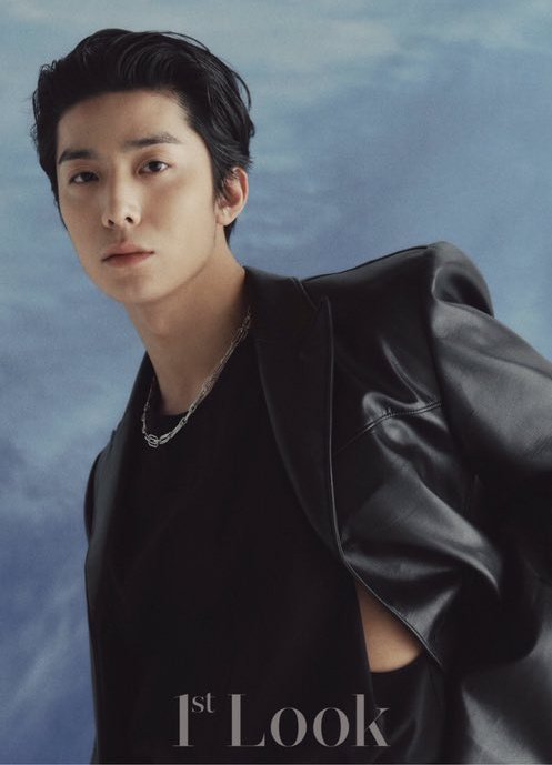 KHYfeels's tweet photo. I woke up to this Hwi 😭😭 https://t.co/2ZHHxjVJun