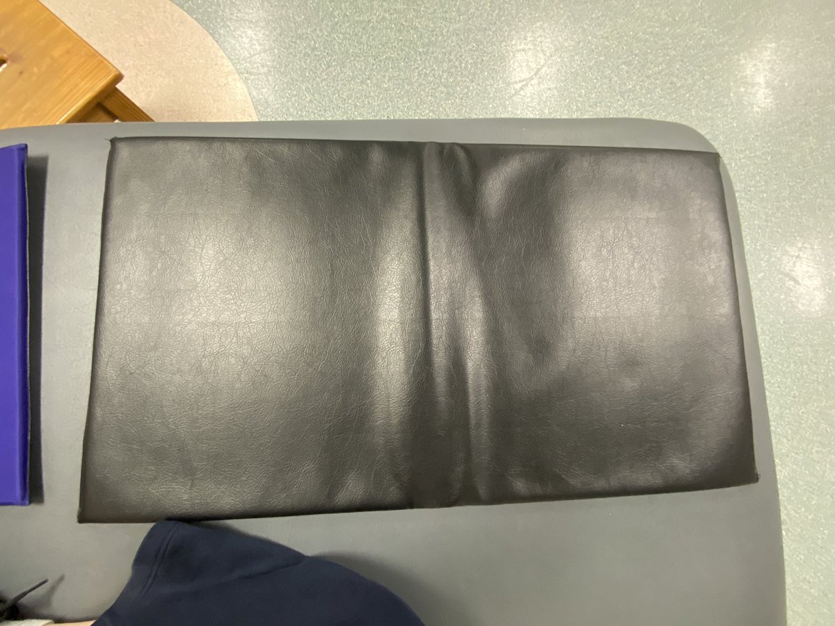 iPilko's tweet image. Hey #sewing friends &amp;amp; #sewtwitter anyone able to help make something like this up for me please! As featured here $160. Hoping I can cover your Material costs and get me sorted please!? This is going to be a critical bit of #rehab kit. Bright red would be 😎