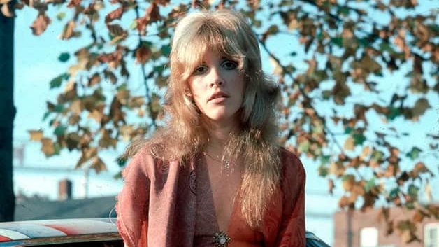 Happy Birthday to Stevie Nicks 
(May 26, 1948). 