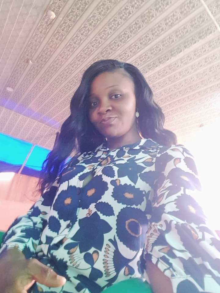 Ipob_supporters's tweet photo. Just In: Police Paraded My Uncle Who Works in Oil Firm as Unknown Gunman - Lady Cries Out | #CorrectBN 

"My beloved uncle is innocent. He came back yesterday from Bonny ISLAND with his family because of his father inlaw burial 

Get full details: https://t.co/iA5SYOoH5y https://t.co/fQwbLxbis1