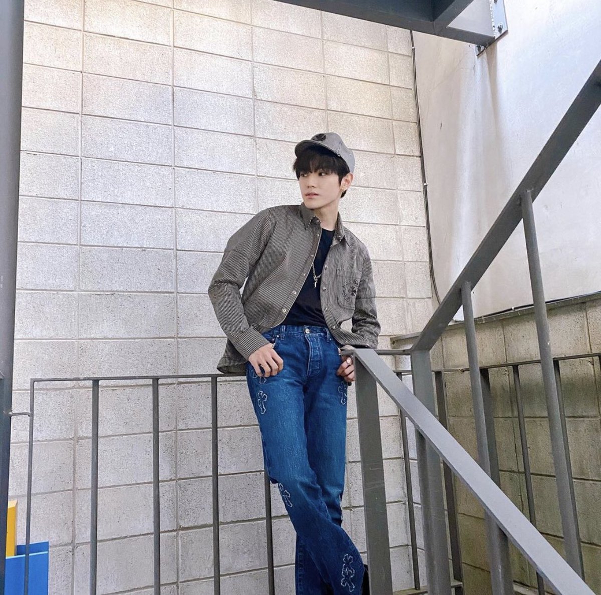 wheatkim_'s tweet photo. #SR21B SMROOKIES 형아반 맏내 NCT 태용과 닮은꼴로 유명 https://t.co/0p0rVqPAWc