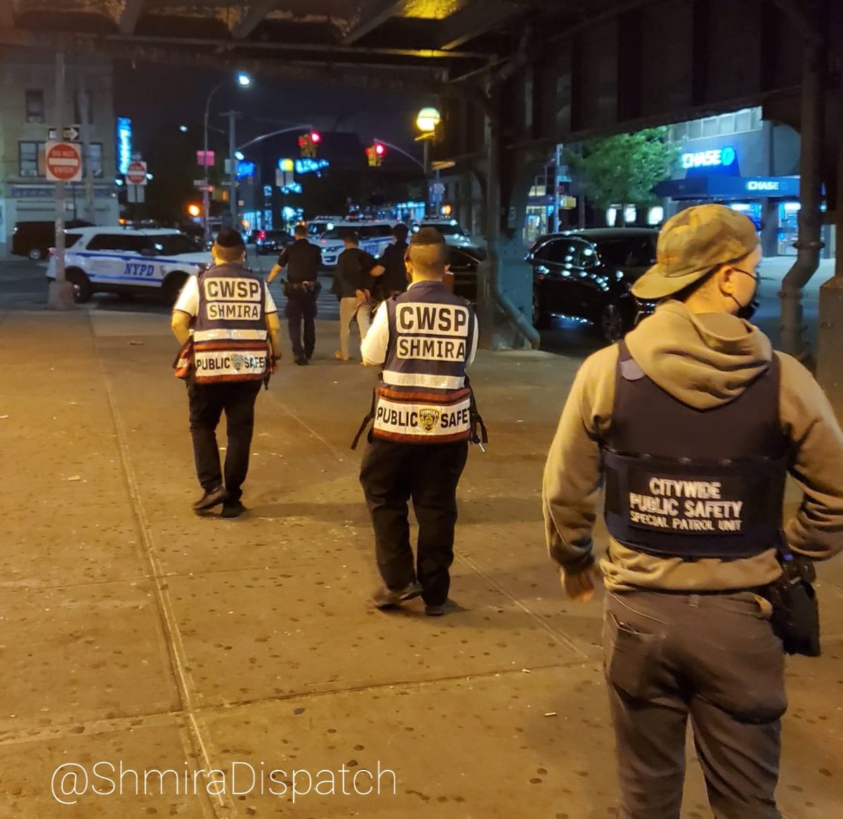 ShmiraDispatch's tweet photo. Photo: 1 Under by @CWSPshmira @NYPD66Pct for vandalizing multiple Vehicles. #GreatJob https://t.co/NBHlsKvl6m