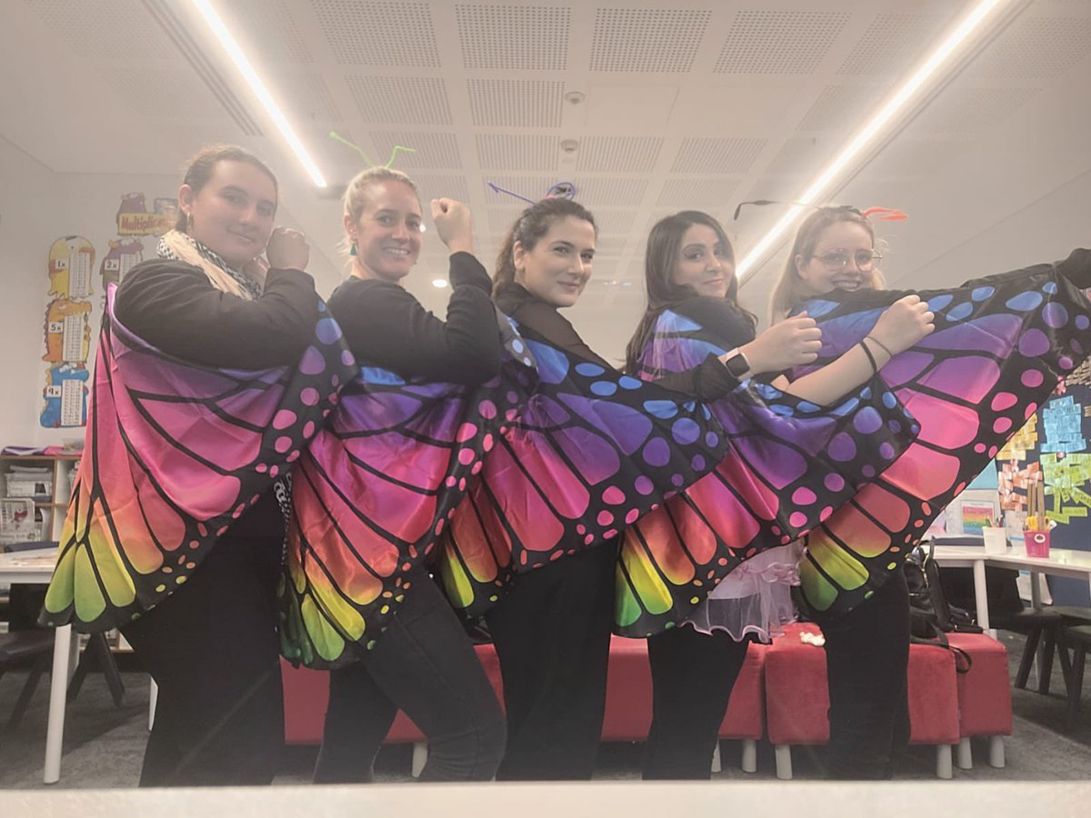 Had a wonderful and colourful well-being Wednesday <a href="/AuburnNthPS/">Auburn North PS</a> with these lovely, fun ladies <a href="/RizkKatia/">Katia Bourizk</a> <a href="/meiercr/">Carina Meier</a> <a href="/sarahharrouk25/">S_Harrouk</a> @alylaura96 thanks for a great, happy day. 😊