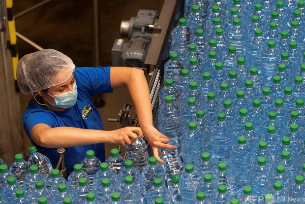 ミネラルウォーター、ボルヴィックの水源が汲み過ぎで枯渇の危機！