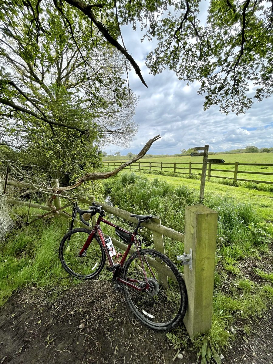 timboatbrighton's tweet photo. Stretched out my post run legs yesterday with a beautiful ride to Henfield and Shoreham https://t.co/kDJBxqVATZ