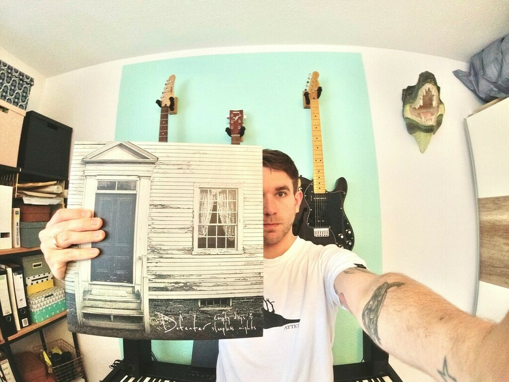 Fuze_Magazine's tweet photo. Jetzt im Steady-Podcast Feed: In Folge 80 sprechen @joschplusa und @xpflanzex über #DEFEATER. Dabei stellen wir fest, dass wir unterschiedliche Favoriten unter den Veröffentlichungen haben, sprechen über den veränderten Sound nachdem Jay Maas die Band ve… https://t.co/AGaojZHpy9 https://t.co/wgBHR0nQBD
