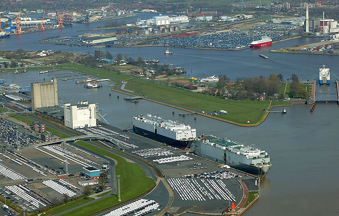 PortsDual's tweet photo. #Emissions from international #maritime transport are expected to increase by 23% by 2035 compared to 2015.
#Ports are a crucial hub in the global #transport chain. In addition to the maritime infrastructure, ports also provide....

https://t.co/jG661oAOkc https://t.co/6gUBceMxYh