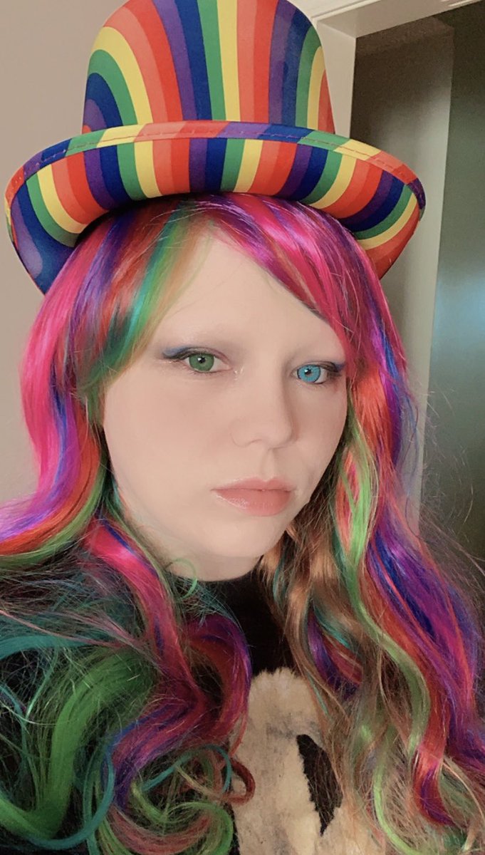 ScarletSagex's tweet photo. Testing out new #contacts #rainbowwig #makeup #nonbinarypride #gaypride #theythem #nonbinary #genderfluid
https://t.co/8rUxD8zqD4 https://t.co/YZ1eIk7CJO