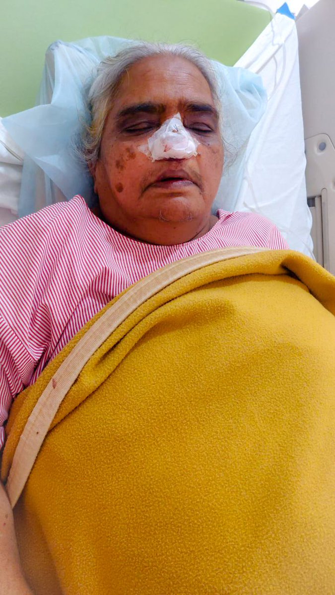 CreativHead's tweet photo. Messages is being sent on behalf of Mrs. Lalitha Kumar (daughter of Patient)
Financial Help Needed for the patient 
A/c Name : Lalitha Kumar    
Savings A/c no. 20271351143                   
IFSC code SBIN0018234
(OR) any UPI  to +91-9535318861
@Broufus @cloudnikki @srinivasiyc https://t.co/9UXMpaMKEs