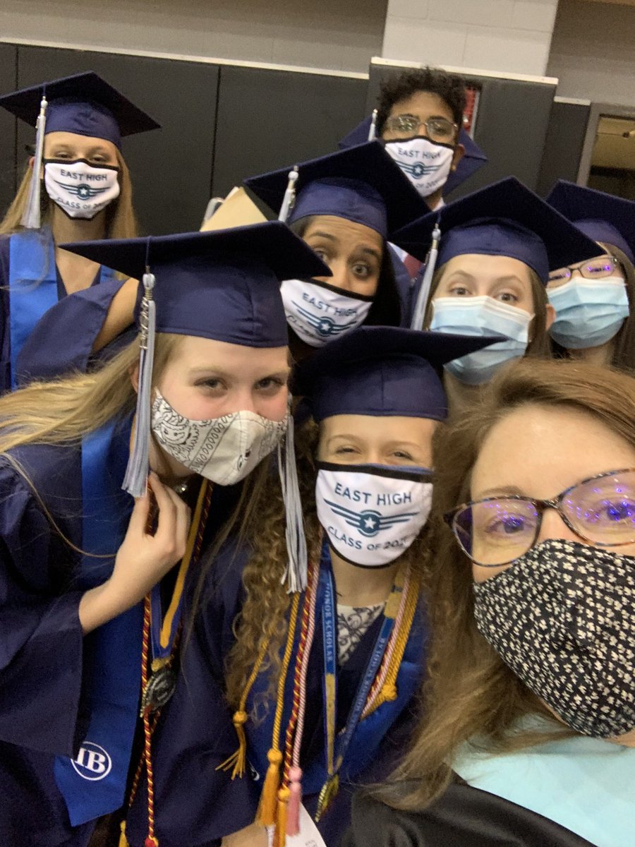 lauriemac23's tweet photo. Happy graduation East High class of 2021😊💙 #weflytogether #grads https://t.co/ZDW8KkGQ2i