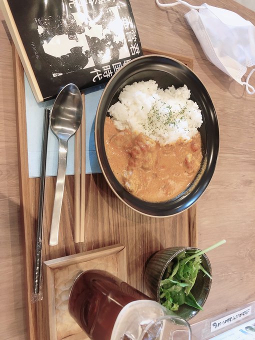 元カレが好きだったカレーと、本日の食べながら読むお供本 